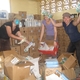 Sortieren von medizinischen Hilfsgüter nach dem Erdbeben in Haiti